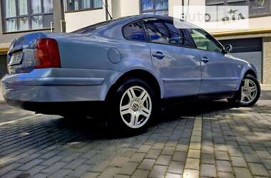 Седан Volkswagen Passat 1999 в Ивано-Франковске