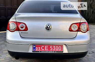 Седан Volkswagen Passat 2006 в Днепре