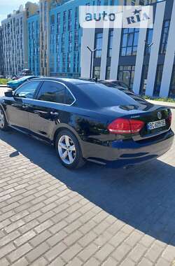 Седан Volkswagen Passat 2013 в Львові