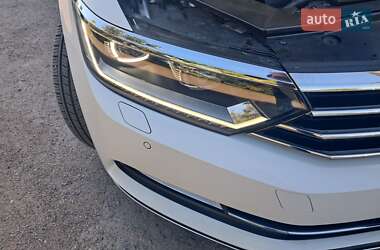 Седан Volkswagen Passat 2017 в 