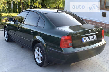 Седан Volkswagen Passat 1997 в Збараже