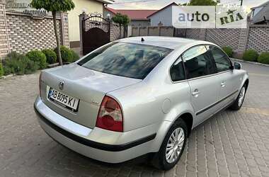 Седан Volkswagen Passat 2001 в Тульчині