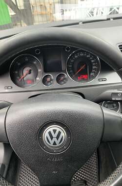 Универсал Volkswagen Passat 2006 в Житомире