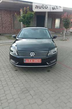 Седан Volkswagen Passat 2013 в Мукачево