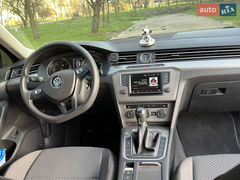 Универсал Volkswagen Passat 2015 в Первомайске