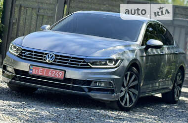 Седан Volkswagen Passat 2019 в Дрогобичі