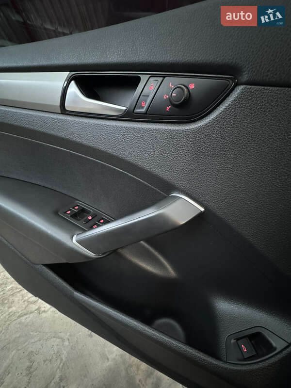 Седан Volkswagen Passat 2020 в Каменском