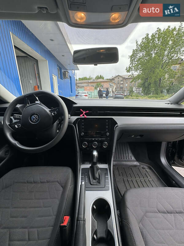 Седан Volkswagen Passat 2020 в Каменском