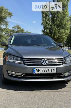 Седан Volkswagen Passat 2015 в Кам'янському