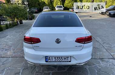 Седан Volkswagen Passat 2016 в Вышгороде