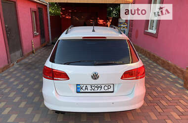 Универсал Volkswagen Passat 2012 в Врадиевке