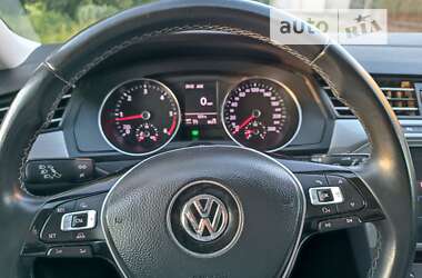 Универсал Volkswagen Passat 2018 в Хмельницком