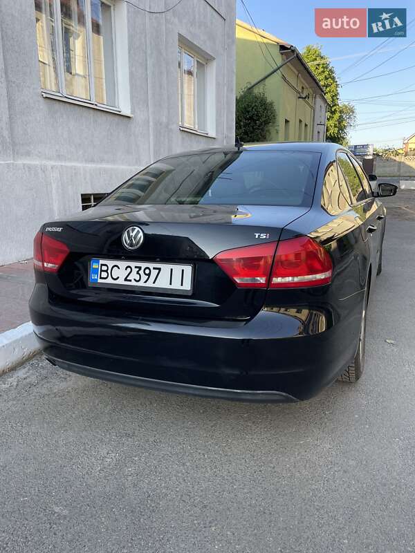 Седан Volkswagen Passat 2014 в Львове