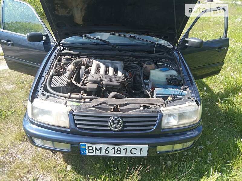 Универсал Volkswagen Passat 1995 в Шостке