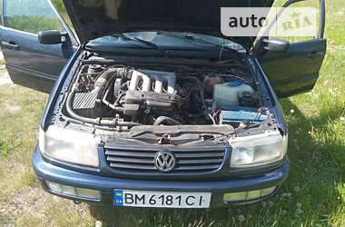 Универсал Volkswagen Passat 1995 в Шостке