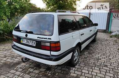 Универсал Volkswagen Passat 1990 в Гадяче