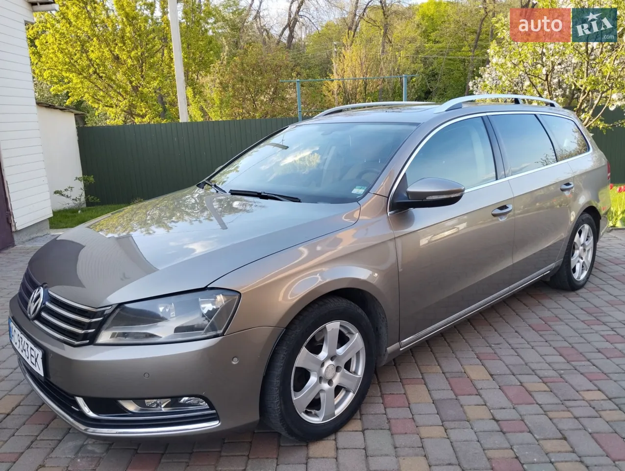 2010 Volkswagen Passat - мініатюра 13