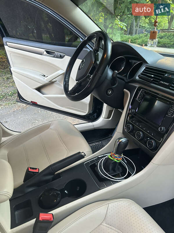 Седан Volkswagen Passat 2017 в Ірпені