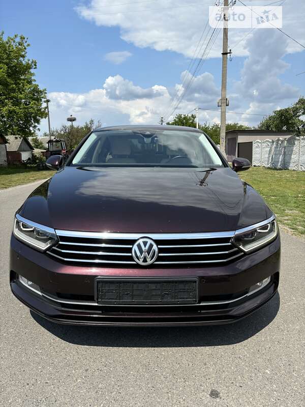 Седан Volkswagen Passat 2015 в Борисполе