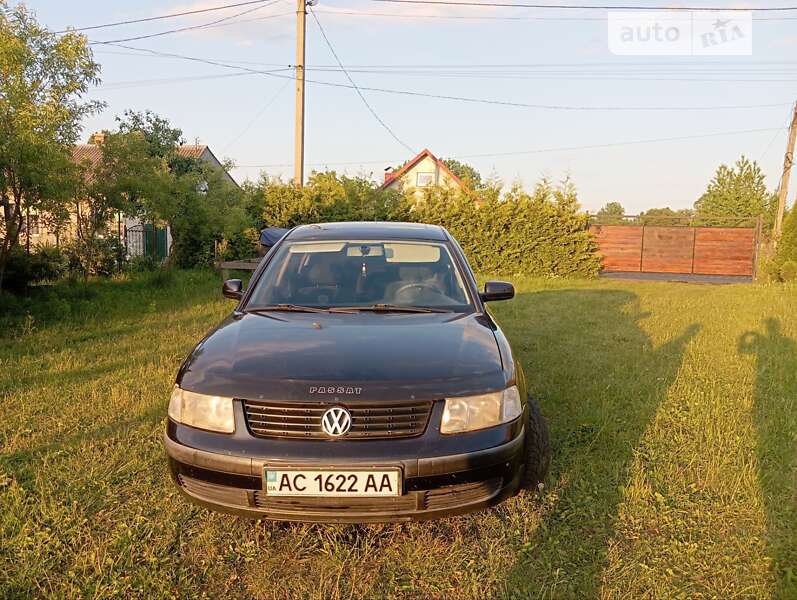 Седан Volkswagen Passat 1998 в Горохове