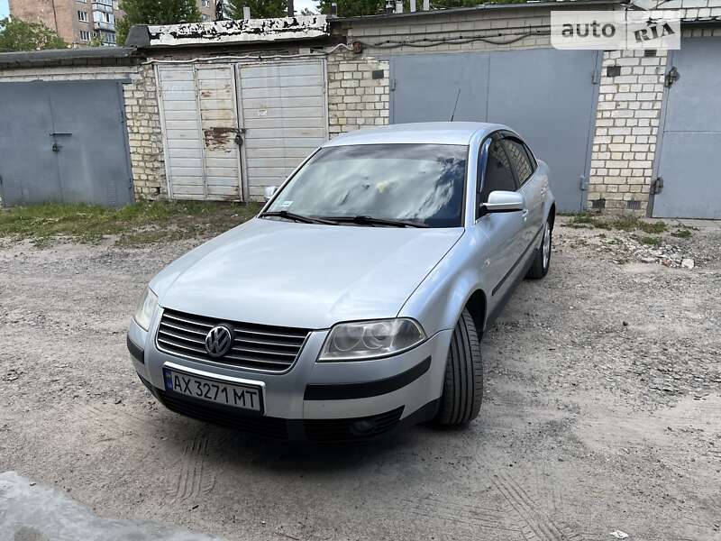 Седан Volkswagen Passat 2001 в Харькове