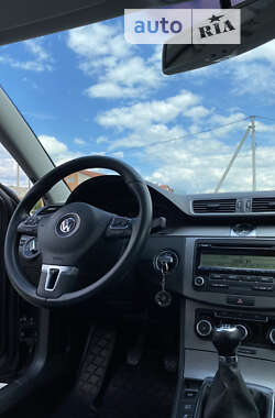 Универсал Volkswagen Passat 2011 в Ковеле