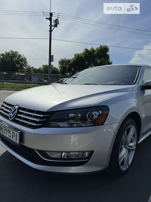 Седан Volkswagen Passat 2014 в Одесі