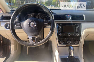 Седан Volkswagen Passat 2012 в Ирпене