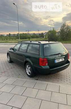 Универсал Volkswagen Passat 2000 в Львове