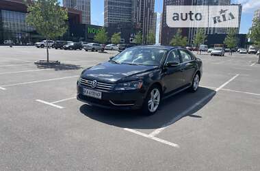 Седан Volkswagen Passat 2013 в Києві