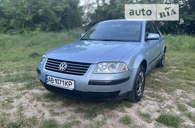 Седан Volkswagen Passat 2002 в Виннице