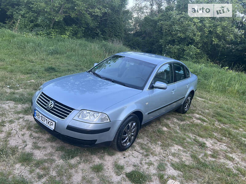 Седан Volkswagen Passat 2002 в Виннице