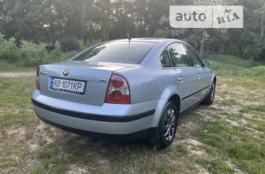 Седан Volkswagen Passat 2002 в Виннице