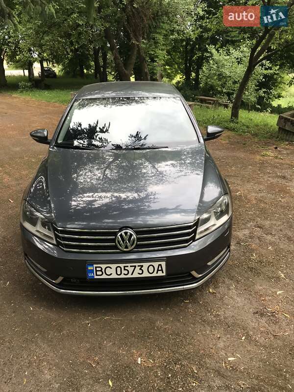 Volkswagen Passat 2011