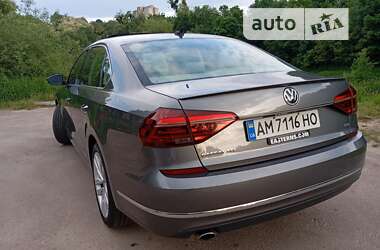 Седан Volkswagen Passat 2017 в Житомире