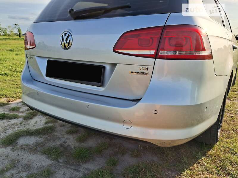 Універсал Volkswagen Passat 2011 в Києві фото 17 Універсал Volkswagen Passat 2011 в Києві