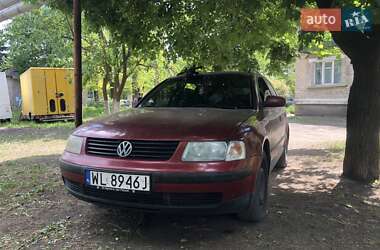Универсал Volkswagen Passat 1997 в 