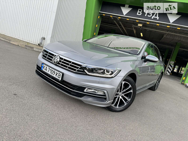 Седан Volkswagen Passat 2018 в Киеве