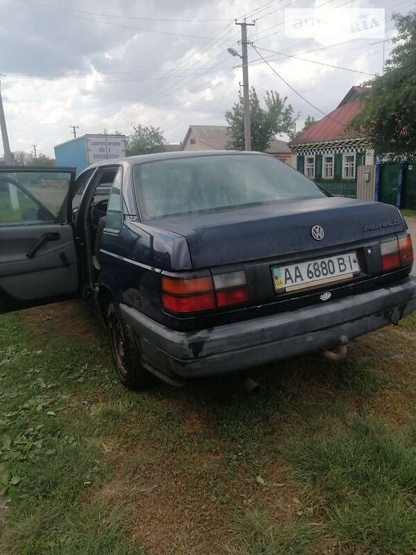 Седан Volkswagen Passat 1992 в Краснопіллі