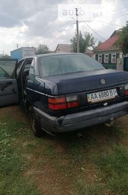 Седан Volkswagen Passat 1992 в Краснопіллі