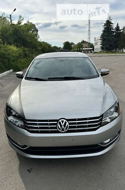 Седан Volkswagen Passat 2012 в Лубнах