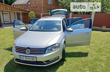 Універсал Volkswagen Passat 2012 в Чернівцях