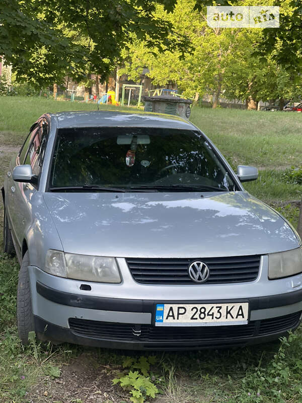 Седан Volkswagen Passat 1999 в Харькове