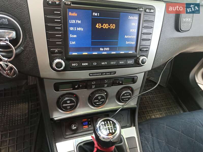 Універсал Volkswagen Passat 2006 в Зборові