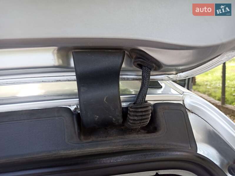 Універсал Volkswagen Passat 2006 в Зборові