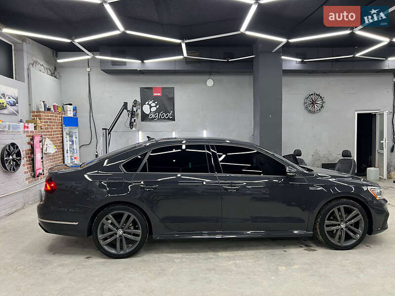 Седан Volkswagen Passat 2017 в Львові
