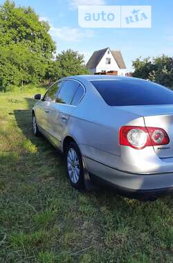 Седан Volkswagen Passat 2007 в Киеве