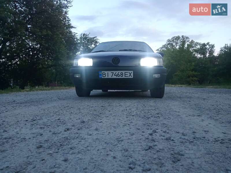 Седан Volkswagen Passat 1993 в Кременчуге фото 3 Седан Volkswagen Passat 1993 в Кременчуге