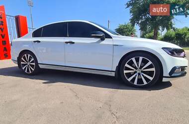 Седан Volkswagen Passat 2015 в 