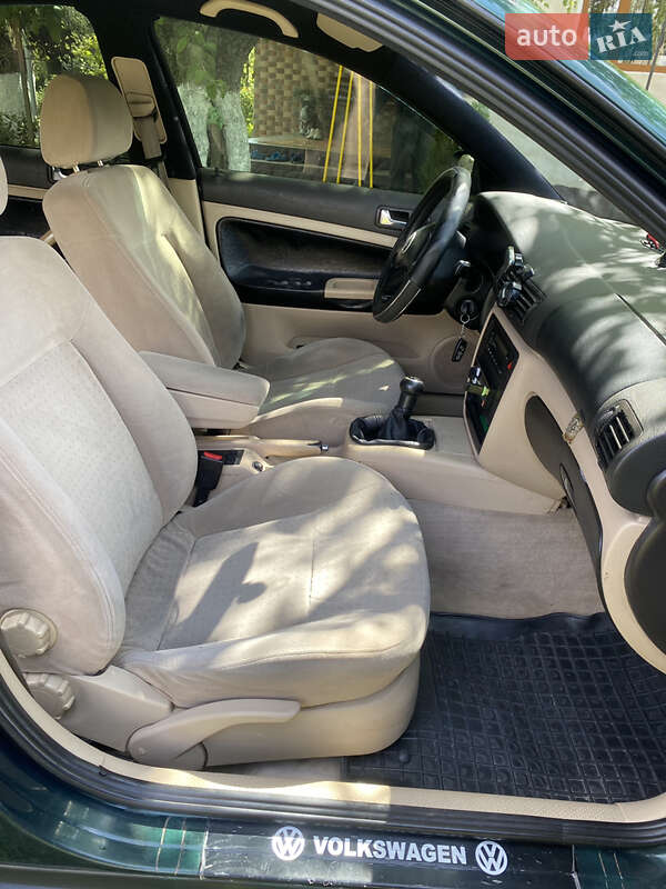 Седан Volkswagen Passat 1997 в Каменец-Подольском